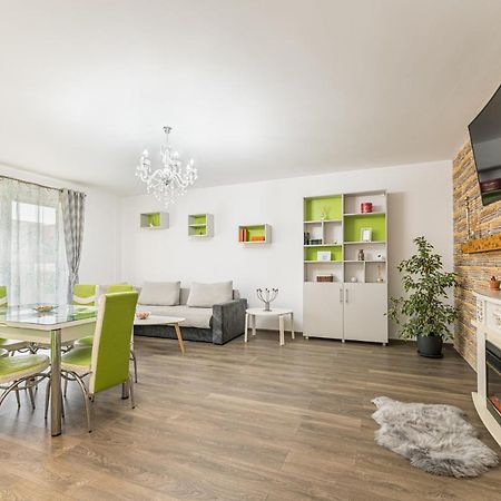 Apartament 2 Camere Narcis Brasov Luaran gambar