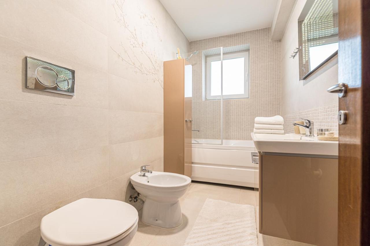 Apartament 2 Camere Narcis Brasov Luaran gambar